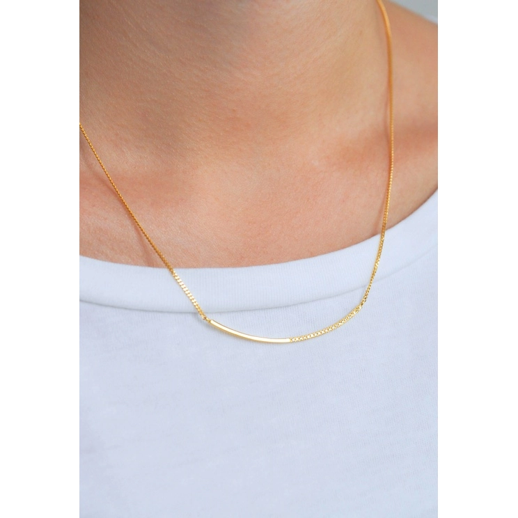Linea Necklace